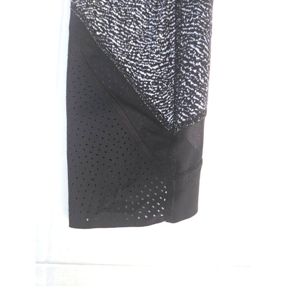 Lululemon • Wunder Under Laser Cut Studio Crop Leggings • Size 8 • Black/White - Picture 9 of 11